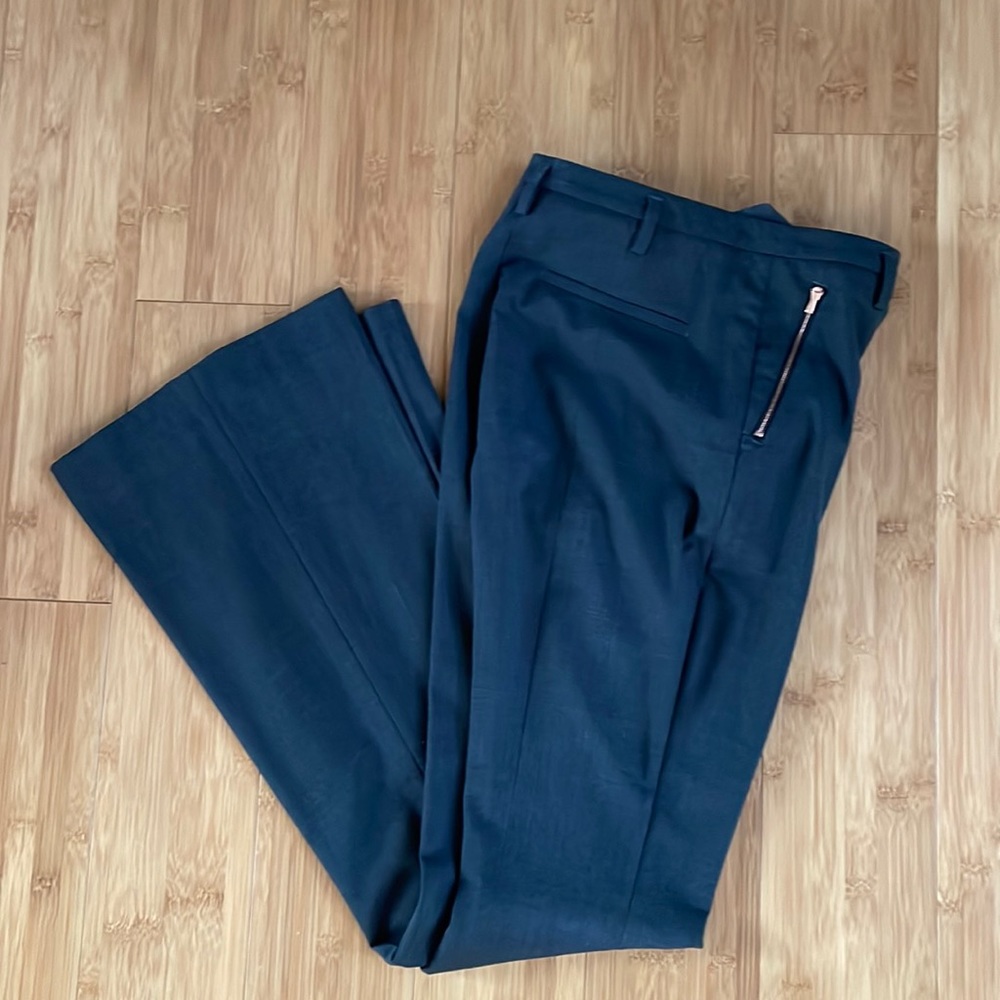 Kit and Ace washable stretch wool flare pants. Size 4.